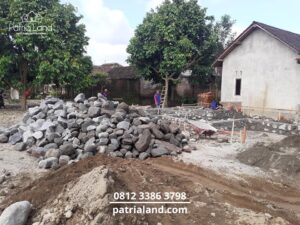 Material bangunan untuk proyek di Blitar