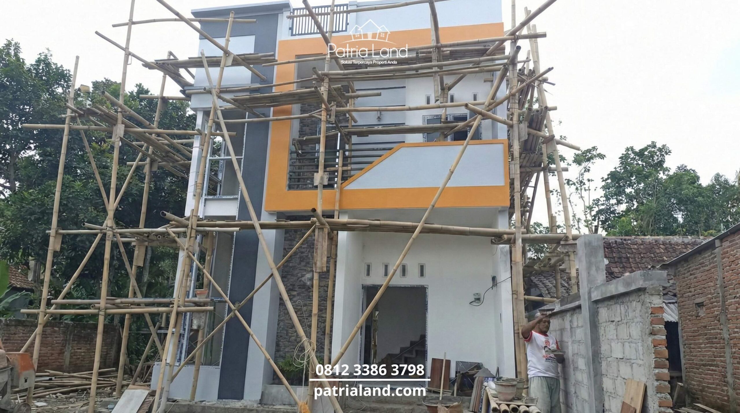 Ahli Bangun Rumah 2 Lantai di Blitar: Desain Modern & Struktur Anti Was-Was