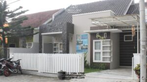 Proyek kontraktor rumah di Sananwetan Blitar desain minimalis di lahan sempit.