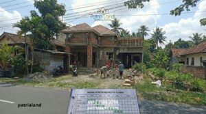 Ilustrasi berapa lama waktu ideal bangun rumah di Blitar mulai dari pondasi hingga serah terima kunci.