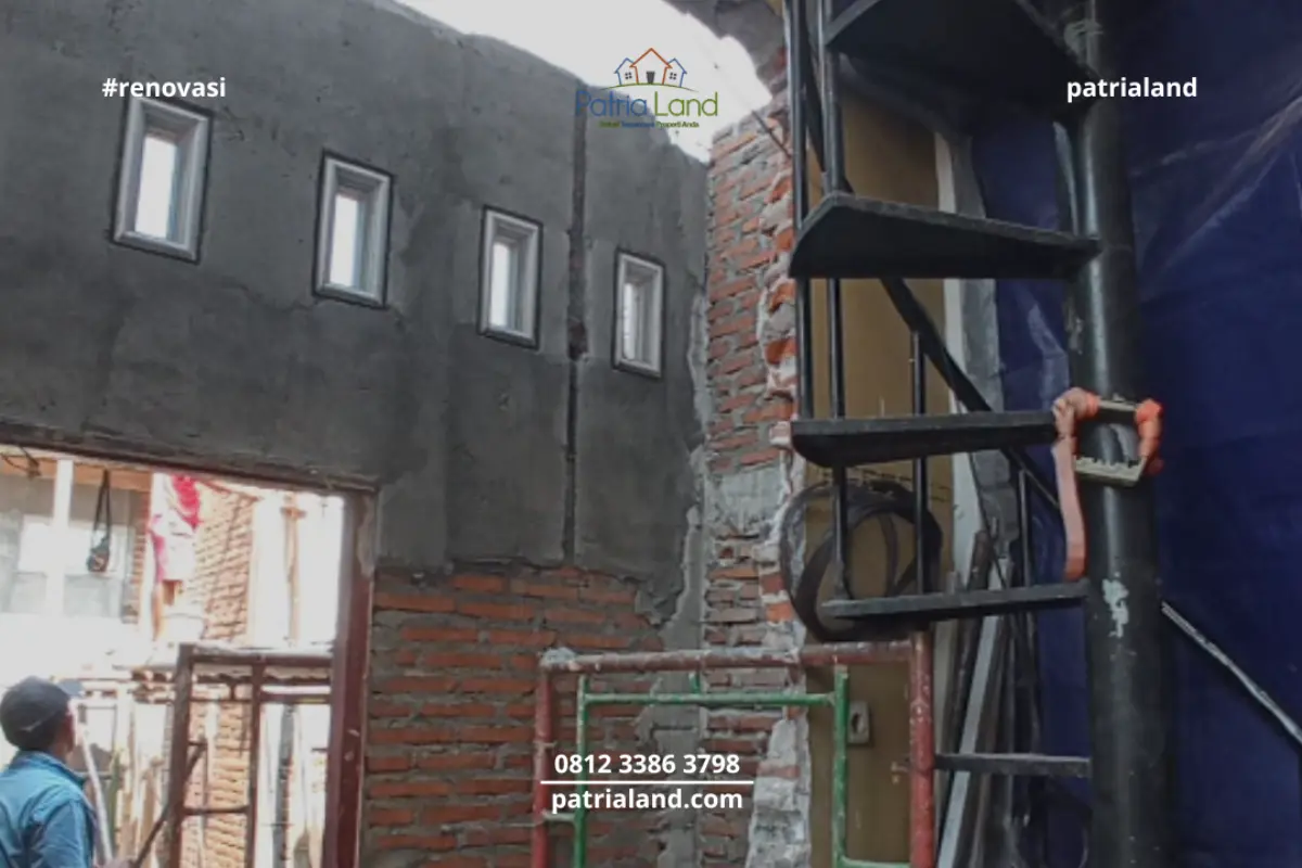 Penataan ulang tata ruang interior dalam proyek renovasi rumah di wilayah Blitar