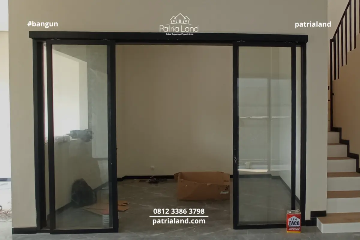 Pintu Sliding Kaca Minimalis: Solusi Partisi Estetik untuk Hunian Modern